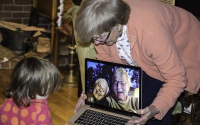 Nuevas tecnologías: su uso en las relaciones con nuestros mayores.